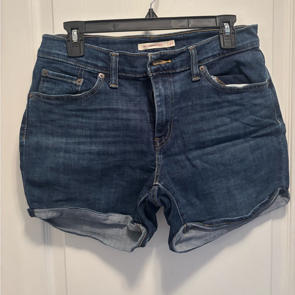 Levi’s Mid Length Denim Shorts Size 29
